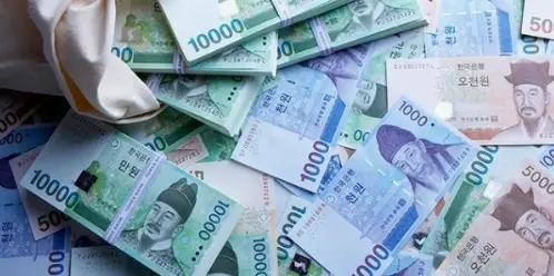 Money-Matters-Cash-Cards-and-Currency-Exchange